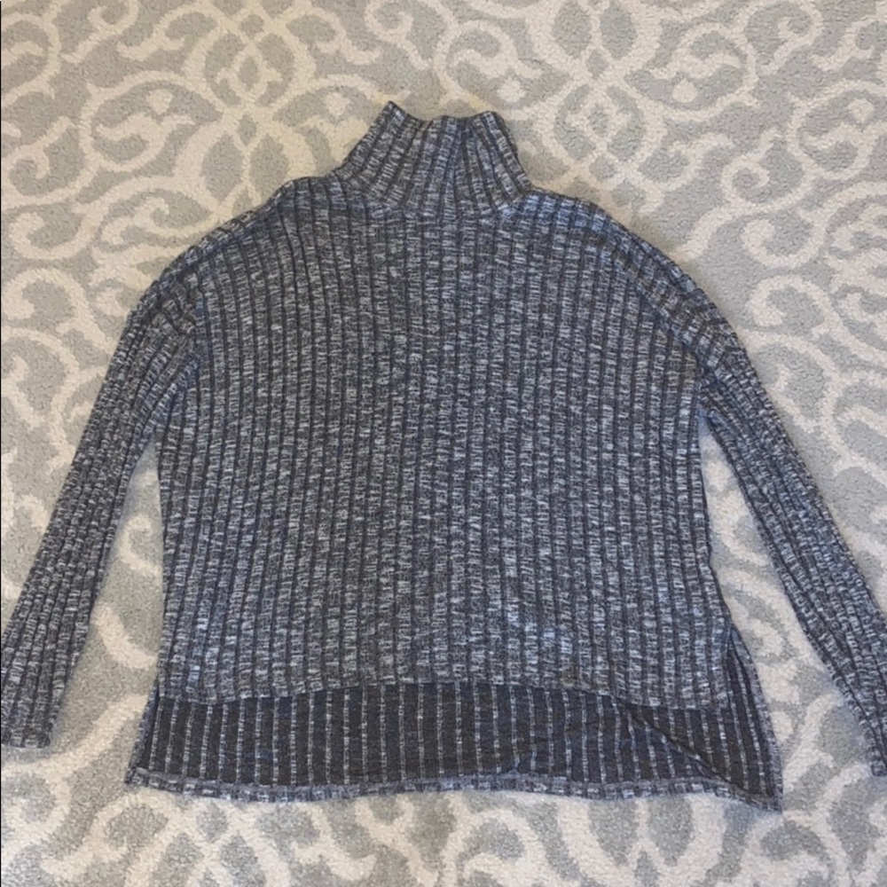 American Eagle Grey Turtle Neck